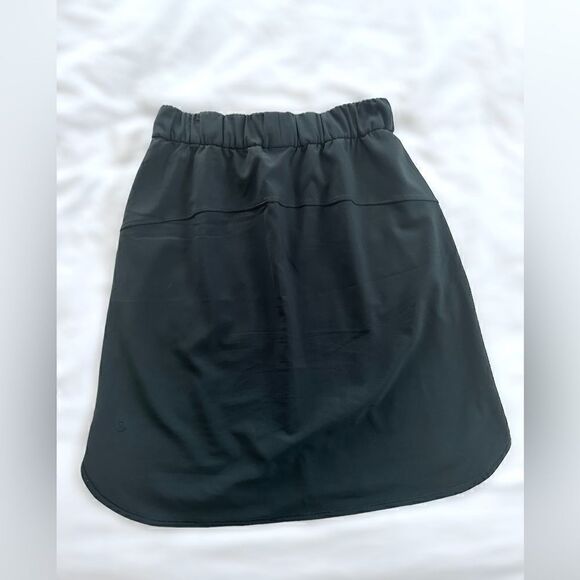Lululemon On The Fly Skirt *Woven SZ 6 - Picture 7 of 12